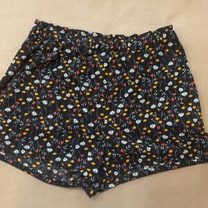 Divided H&M Floral Print Black Shorts